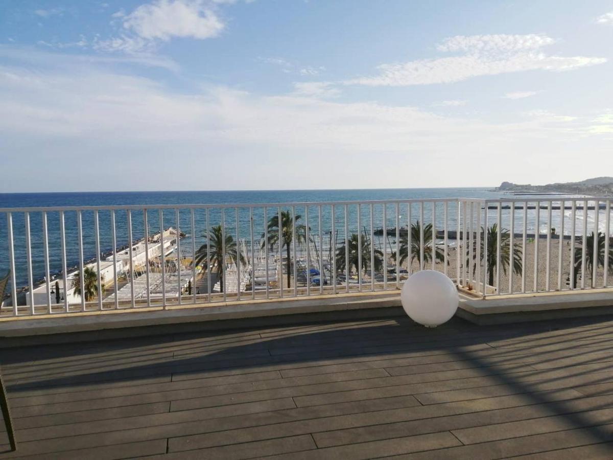 锡切斯Atico Con Fantasticas Vistas Al Mar Y La Iglesia公寓 外观 照片